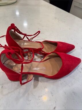 Women's Red Suede Lace-Up Pointed Toe Block Heels